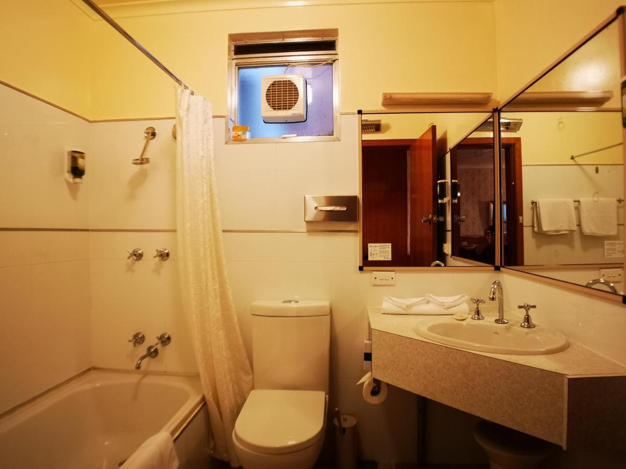 Motel Mayfair On Cavell Хобарт Экстерьер фото